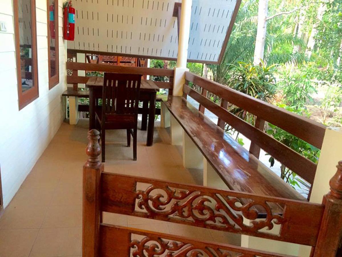Ruennamyen Resort Amphawa Samut Songkhram Exteriör bild